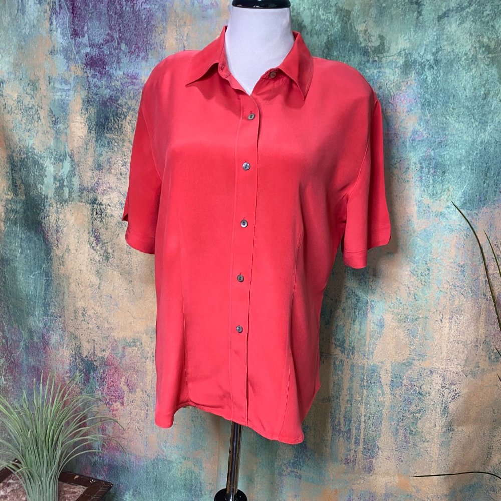 π Chico's Beautiful Salmon Color Silk Blouse